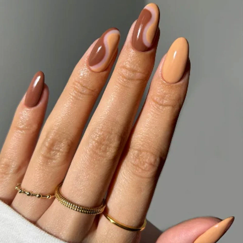 Nails Inc Duo Capuccino To Go Caffeine Fuelled Nail Polish Duo 2x14ml - Image 3