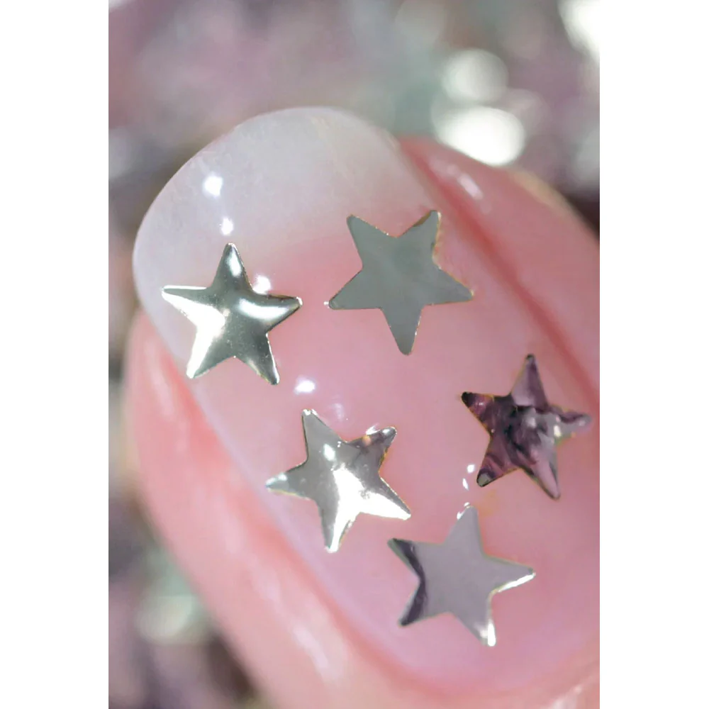 Nails Inc Over The Top Showstopping Spittlefields Top Coat Nail Polish 14ml - Image 2
