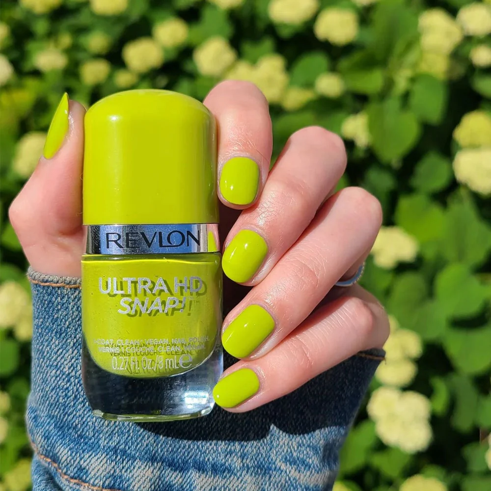 Revlon Ultra HD Snap Nail Polish 003 Bright Side 8ml - Image 2