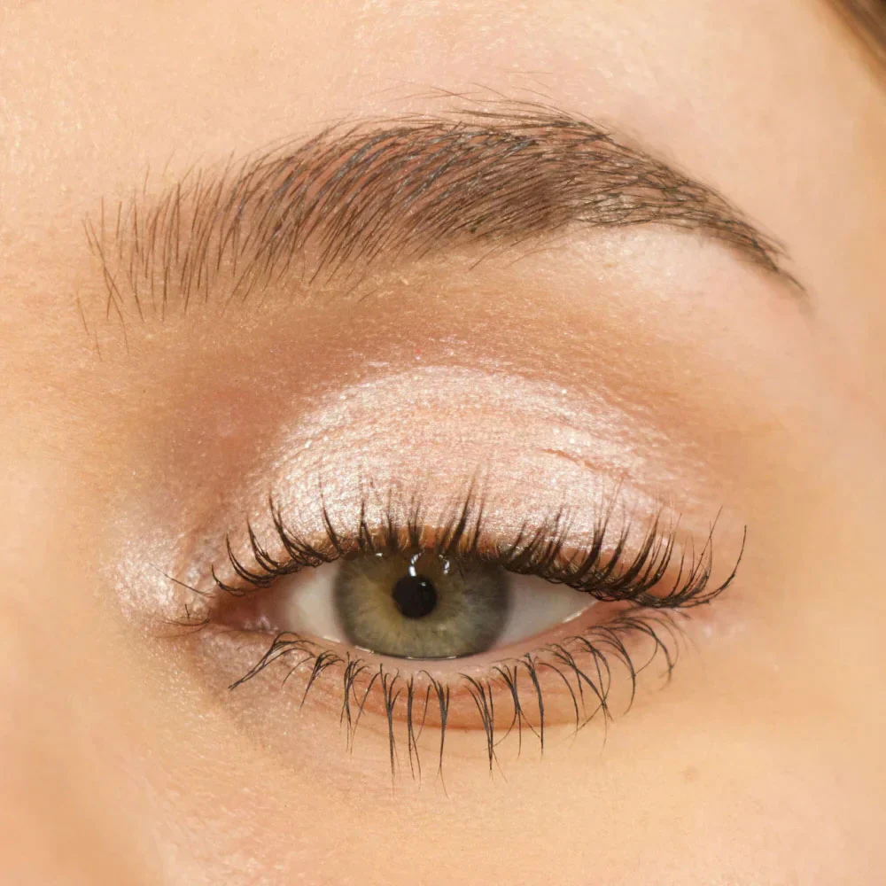 Revolution Eyeshadow Stick Fancy Champagne - Image 4