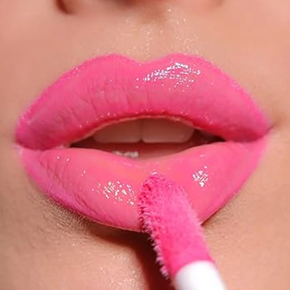 Revolution Lip Gloss Ceramide Lip Swirl Berry Pink 4.5ml - Image 4