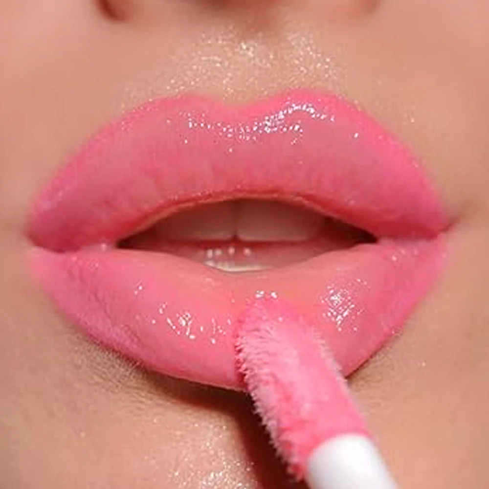 Revolution Lip Gloss Ceramide Lip Swirl Soft Pink 4.5ml - Image 3