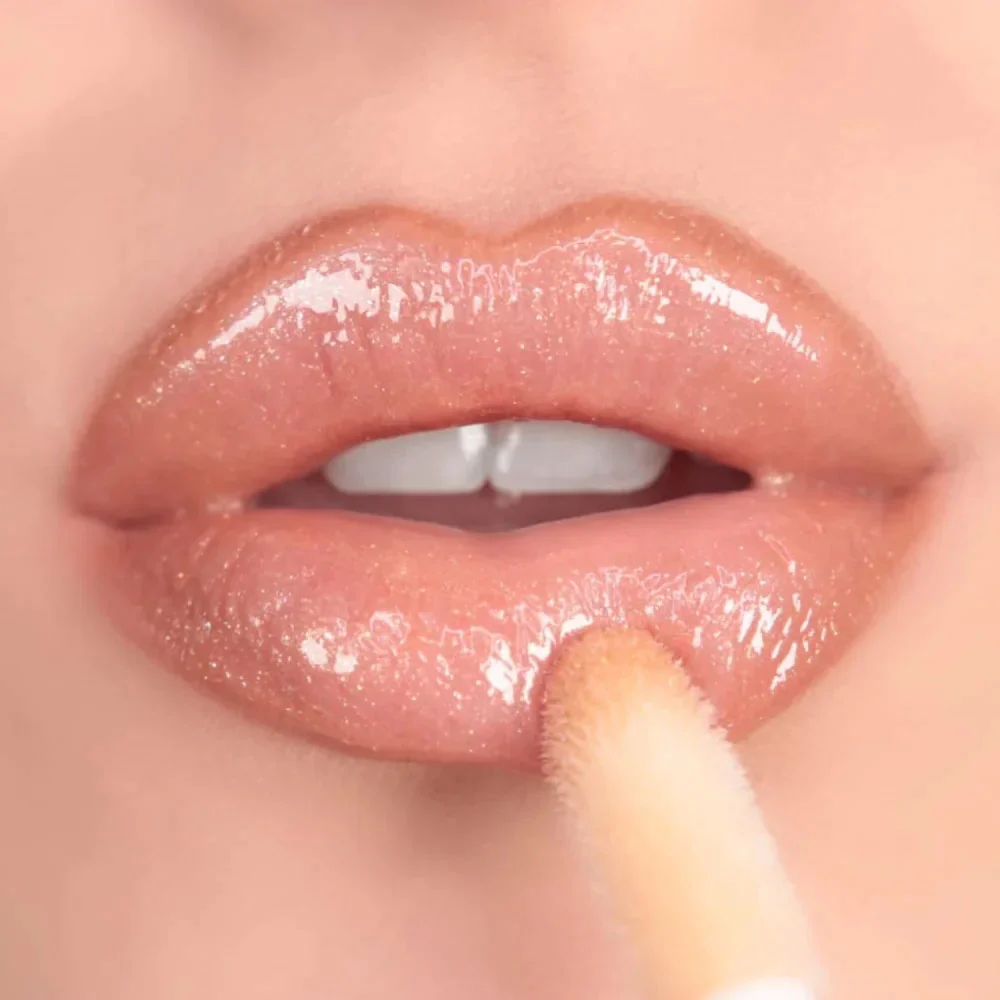 Revolution Lip Gloss Shimmer Bomb With Vitamin E Starlight 4.5ml - Image 4